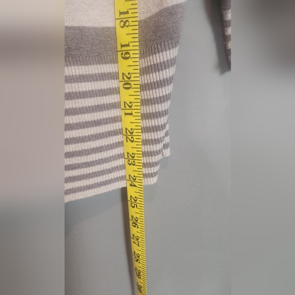 Women's casual cardigan - Picture 3 of 5